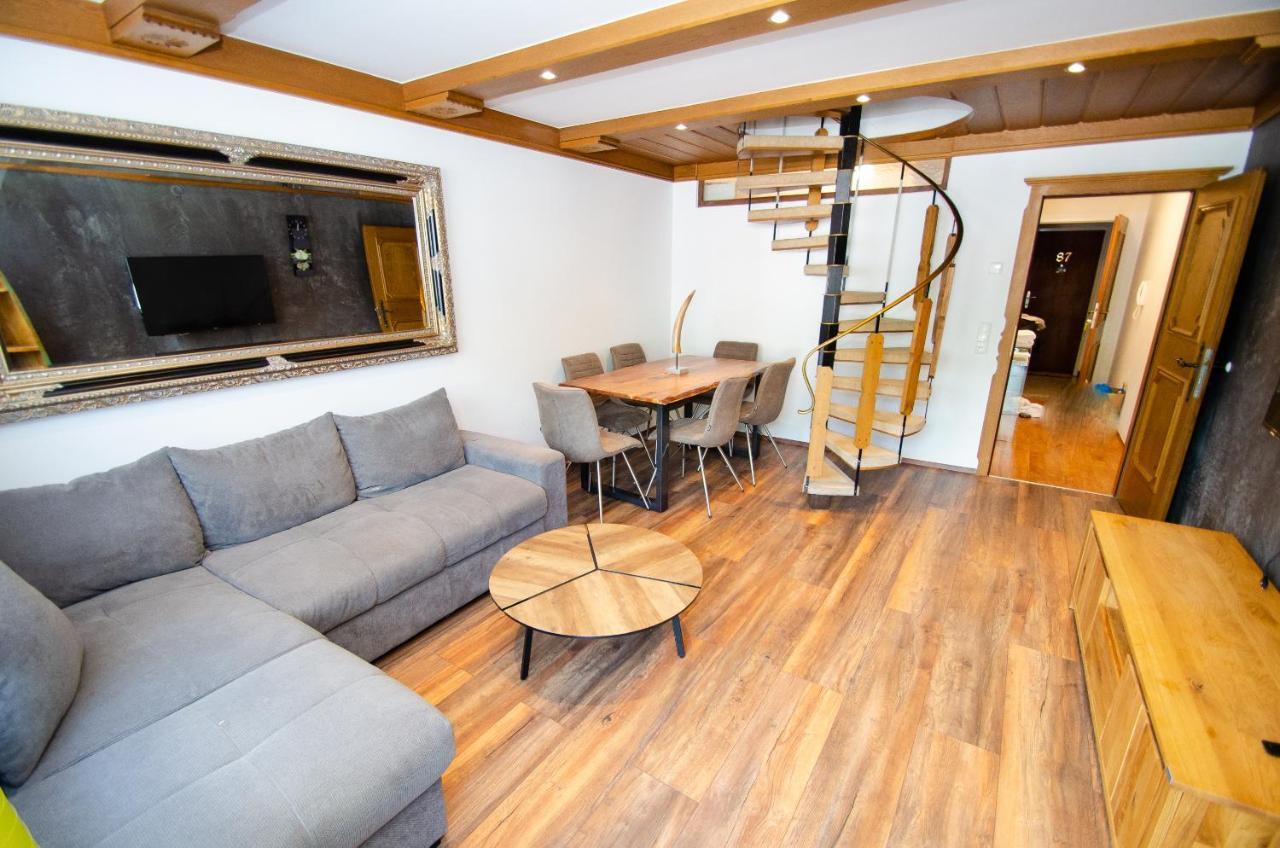Penthouse Eightyone By All In One Apartments Kaprun Exteriér fotografie