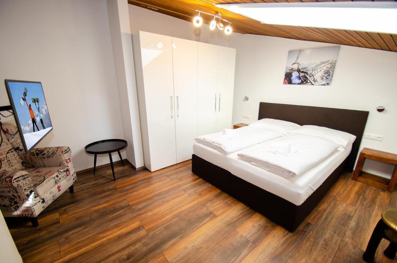 Penthouse Eightyone By All In One Apartments Kaprun Exteriér fotografie